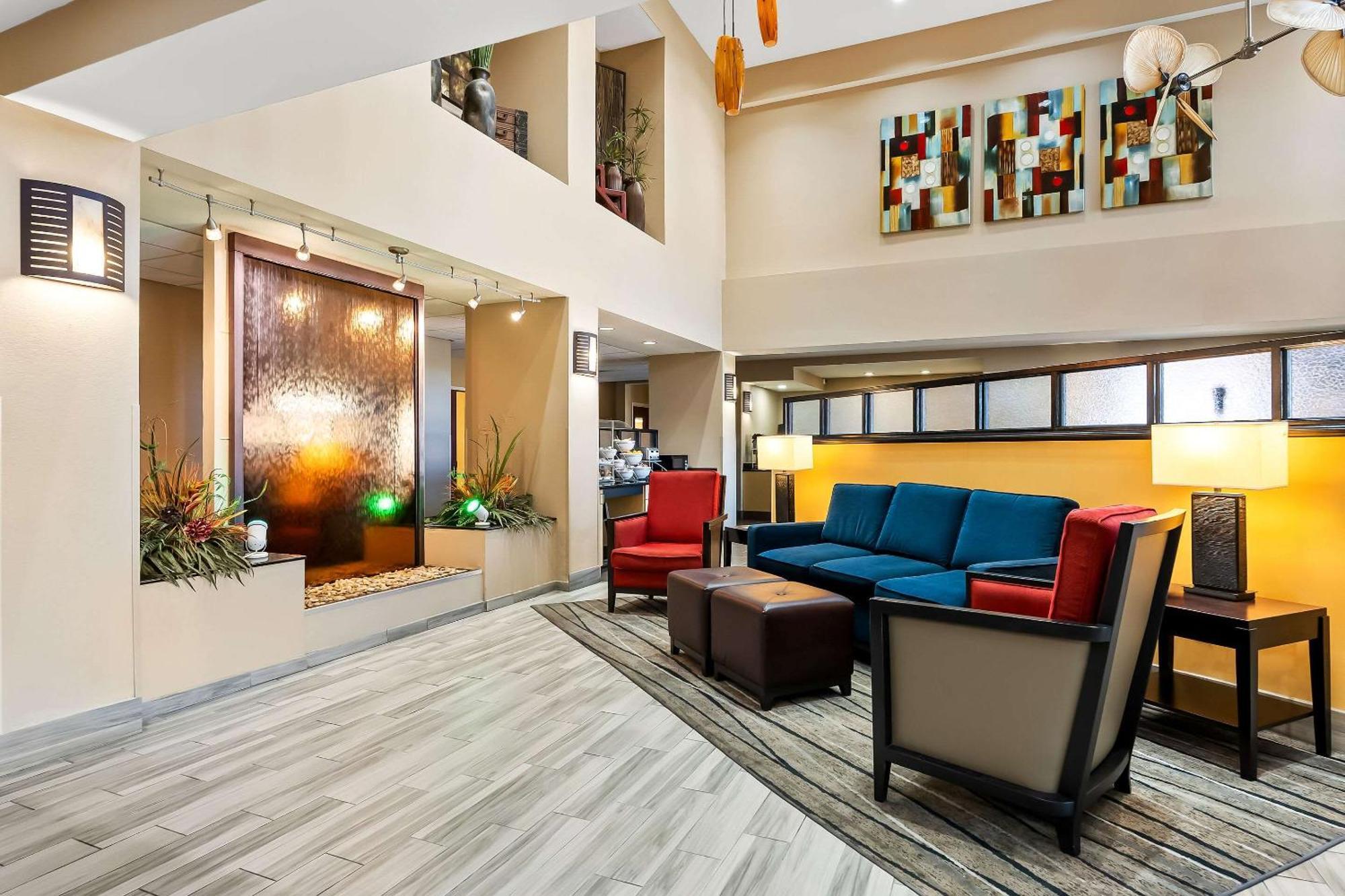 Comfort Suites Panama City Near Tyndall Afb Exterior foto